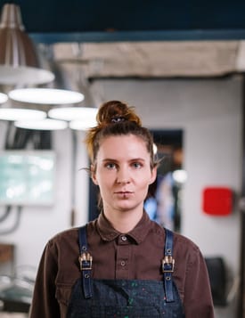 Martina Feder, Portr&auml;t im Salon